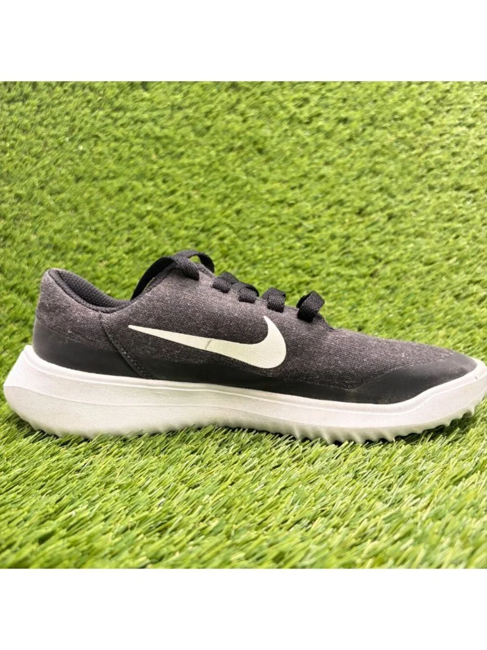 Nike Victory G Lite Mens Size 6.5 Black White Athletic Spikeless Golf Shoes